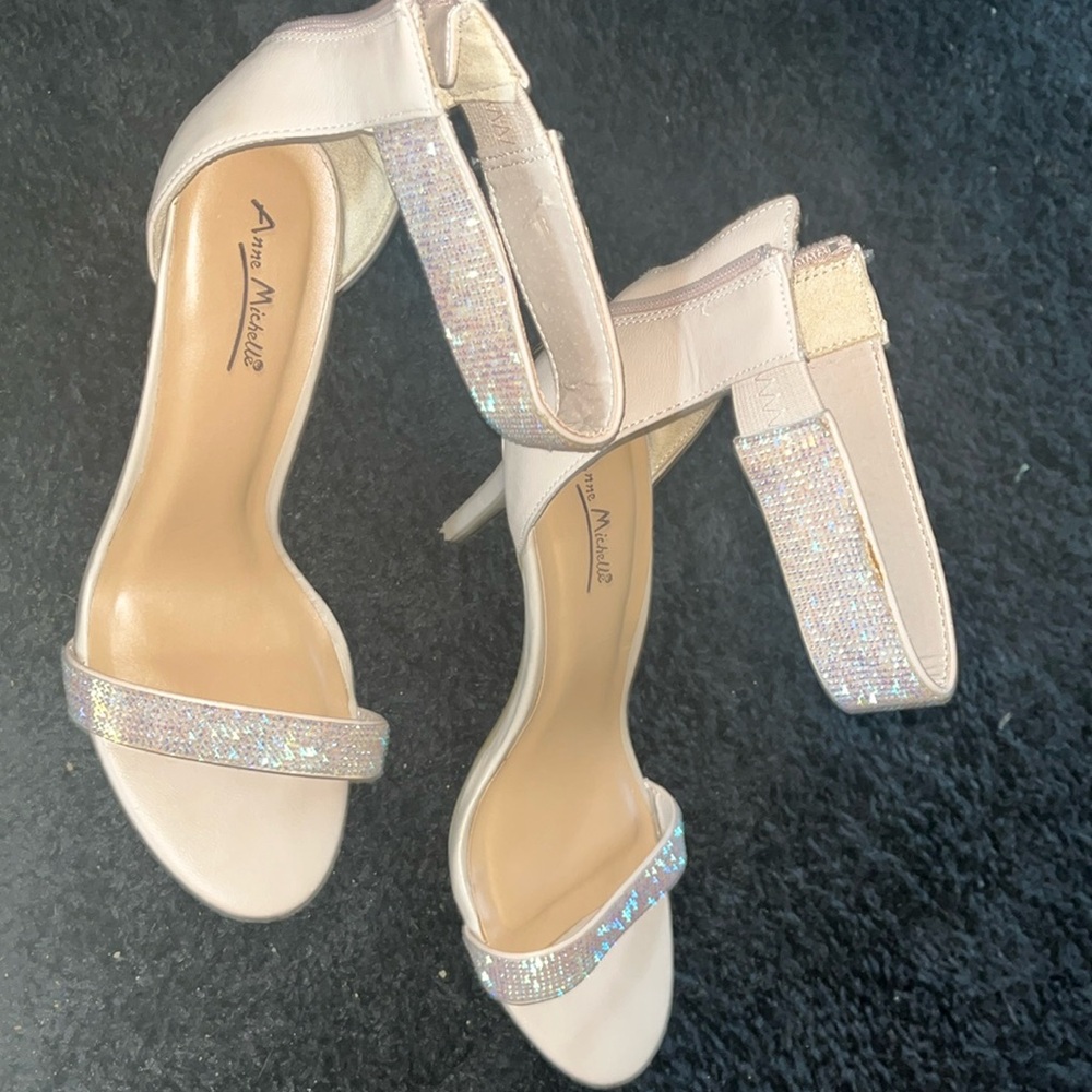 Tan summer heels, size 9